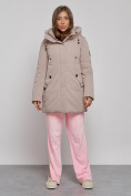 Купить Зимняя женская куртка молодежная с капюшоном коричневого цвета 589003K