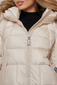 Купить Пальто утепленное молодежное зимнее женское светло-бежевого цвета 589098SB, фото 15