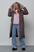Купить Пальто утепленное молодежное зимнее женское темно-коричневого цвета 59120TK, фото 11