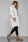 Купить Пальто утепленное молодежное зимнее женское белого цвета 59121Bl, фото 16