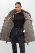 Купить Куртка зимняя женская с мехом и капюшоном тренд коричневого цвета 7608K, фото 16