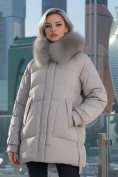 Купить Куртка зимняя женская с мехом и капюшоном тренд светло-коричневого цвета 7608SK
