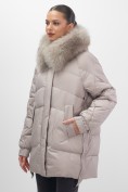 Купить Куртка зимняя женская с мехом и капюшоном тренд светло-коричневого цвета 7608SK, фото 14