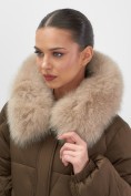 Купить Пальто зимнее утепленное с мехом и капюшоном тренд горчичного цвета 7629G, фото 20