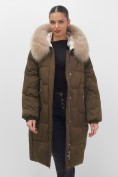 Купить Пальто зимнее утепленное с мехом и капюшоном тренд горчичного цвета 7629G, фото 8