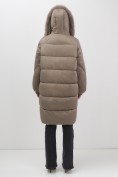Купить Пальто зимнее утепленное с мехом и капюшоном тренд коричневого цвета 7629K, фото 10
