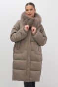 Купить Пальто зимнее утепленное с мехом и капюшоном тренд коричневого цвета 7629K, фото 11