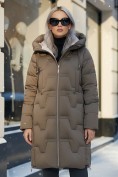 Купить Пальто зимнее утепленное с капюшоном женское коричневого цвета 7638K, фото 2