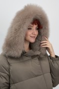 Купить Куртка зимняя женская с мехом и капюшоном тренд коричневого цвета 7639K, фото 10