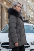 Купить Куртка зимняя женская с мехом и капюшоном тренд темно-серого цвета 7656TC, фото 3