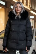 Купить Куртка зимняя женская с мехом и капюшоном тренд черного цвета 7658Ch