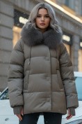 Купить Куртка зимняя женская с мехом и капюшоном тренд коричневого цвета 7658K, фото 2