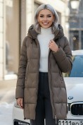 Купить Куртка зимняя женская классическая с капюшоном коричневого цвета 7671K