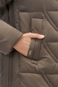 Купить Куртка зимняя женская классическая с капюшоном коричневого цвета 7671K, фото 14