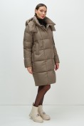 Купить Пальто зимнее утепленное с капюшоном женское коричневого цвета 7700K, фото 19
