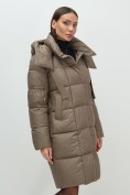 Купить Пальто зимнее утепленное с капюшоном женское коричневого цвета 7700K, фото 8