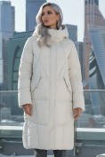 Купить Пальто зимнее утепленное с капюшоном женское бежевого цвета 7709B