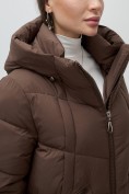 Купить Пальто зимнее утепленное с капюшоном женское коричневого цвета 7729K, фото 23
