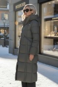 Купить Пальто зимнее утепленное с капюшоном женское темно-серого цвета 7729TC, фото 3