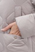 Купить Пальто зимнее утепленное с мехом и капюшоном тренд светло-коричневого цвета 7753SK, фото 17