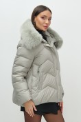Купить Куртка зимняя женская с мехом и капюшоном тренд светло-зеленого цвета 7759ZS, фото 11