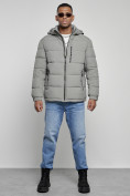 Купить Куртка спортивная мужская зимняя с капюшоном серого цвета 8362Sr