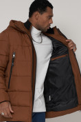 Купить Спортивная молодежная куртка удлиненная мужская коричневого цвета 93686K, фото 15