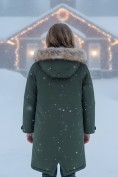 Купить Парка зимняя подростковая для девочки с капюшоном и мехом темно-зеленого цвета 9536TZ, фото 2