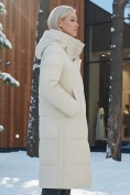 Купить Пальто утепленное стеганное зимнее с капюшоном женское бежевого цвета 9601B, фото 3