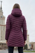 Купить Куртка женская удлинённая стёганая с капюшоном и графеновой подкладкой бордового цвета 9628_1Bo, фото 6