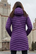Купить Куртка женская удлинённая стёганая с капюшоном и графеновой подкладкой фиолетового цвета 9628_1F, фото 5