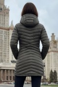 Купить Куртка женская удлинённая стёганая с капюшоном и графеновой подкладкой цвета хаки 9628_1Kh, фото 3