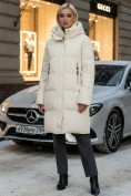 Купить Куртка зимняя женская с капюшоном удлиненная стеганная бежевого цвета 9629B, фото 4